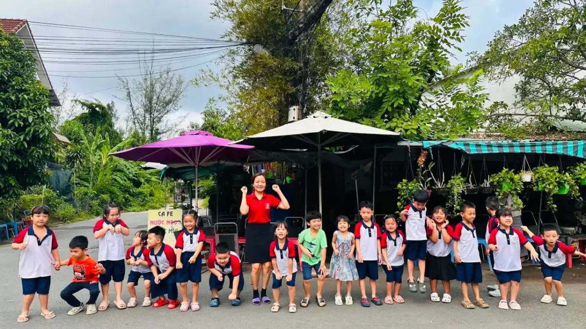 Khoảnh khắc vui học của bé tại Mầm non Hoàng Kim