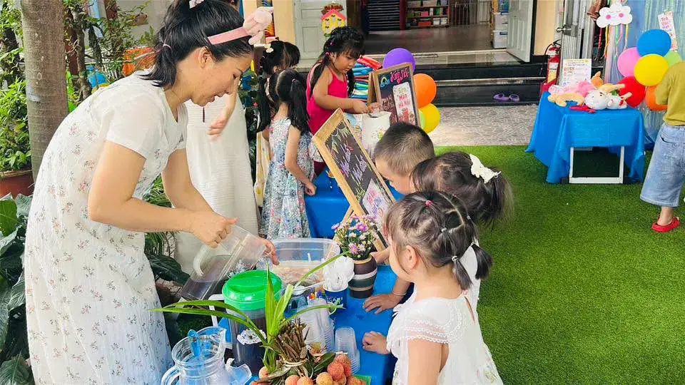 Học qua chơi lớp Sóc nâu