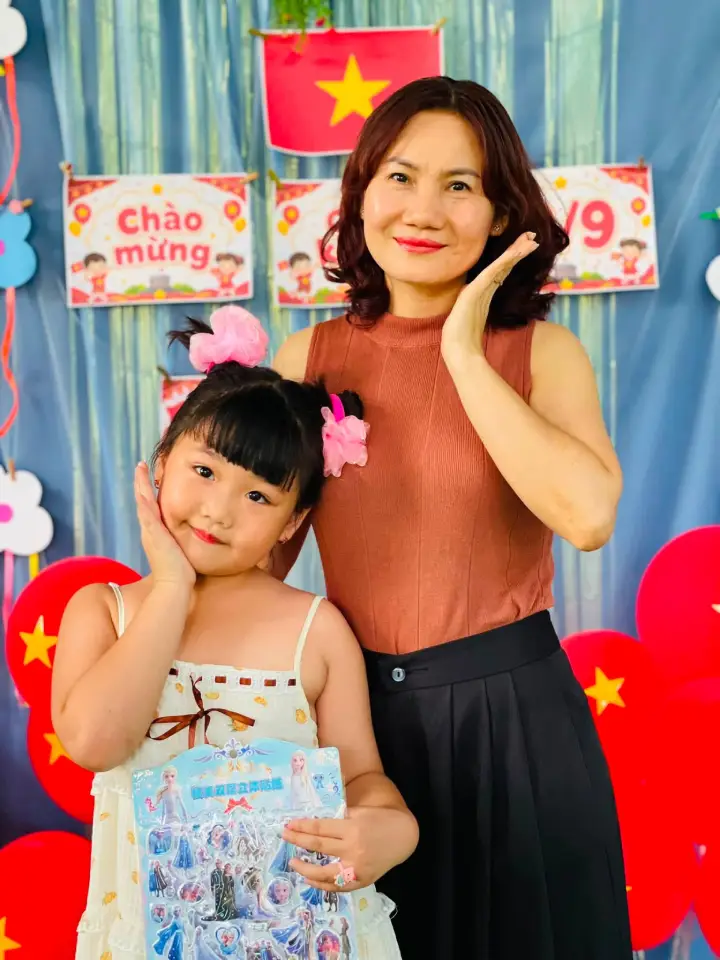Kỷ niệm tuổi thơ của bé Cẩm Tú tại Mầm non Hoàng Kim