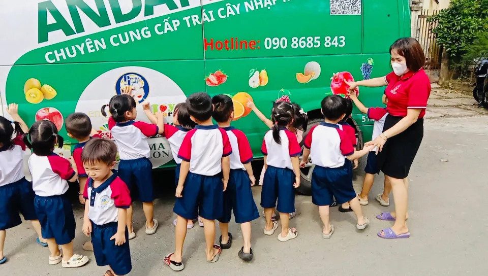 Vận động lớp Gấu Xám