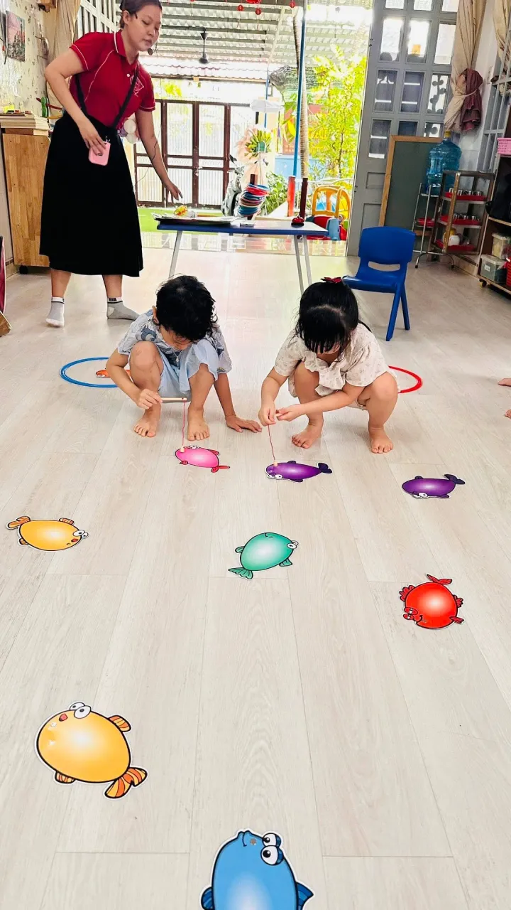 Vận động lớp Voi Hồng